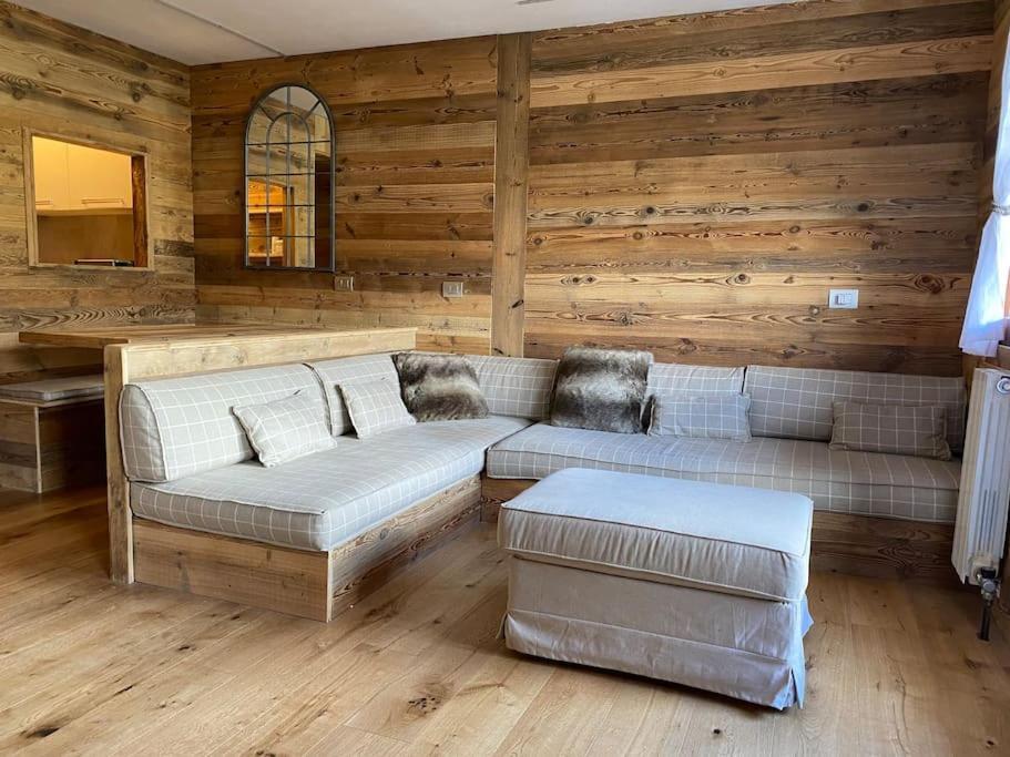 Incantevole Appartamento Stile Chalet Breuil Cervinia Luaran gambar