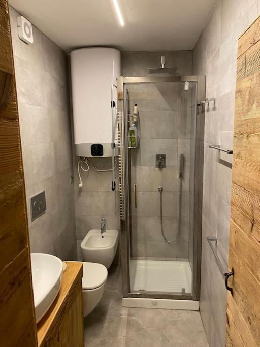 Incantevole Appartamento Stile Chalet Breuil Cervinia Luaran gambar